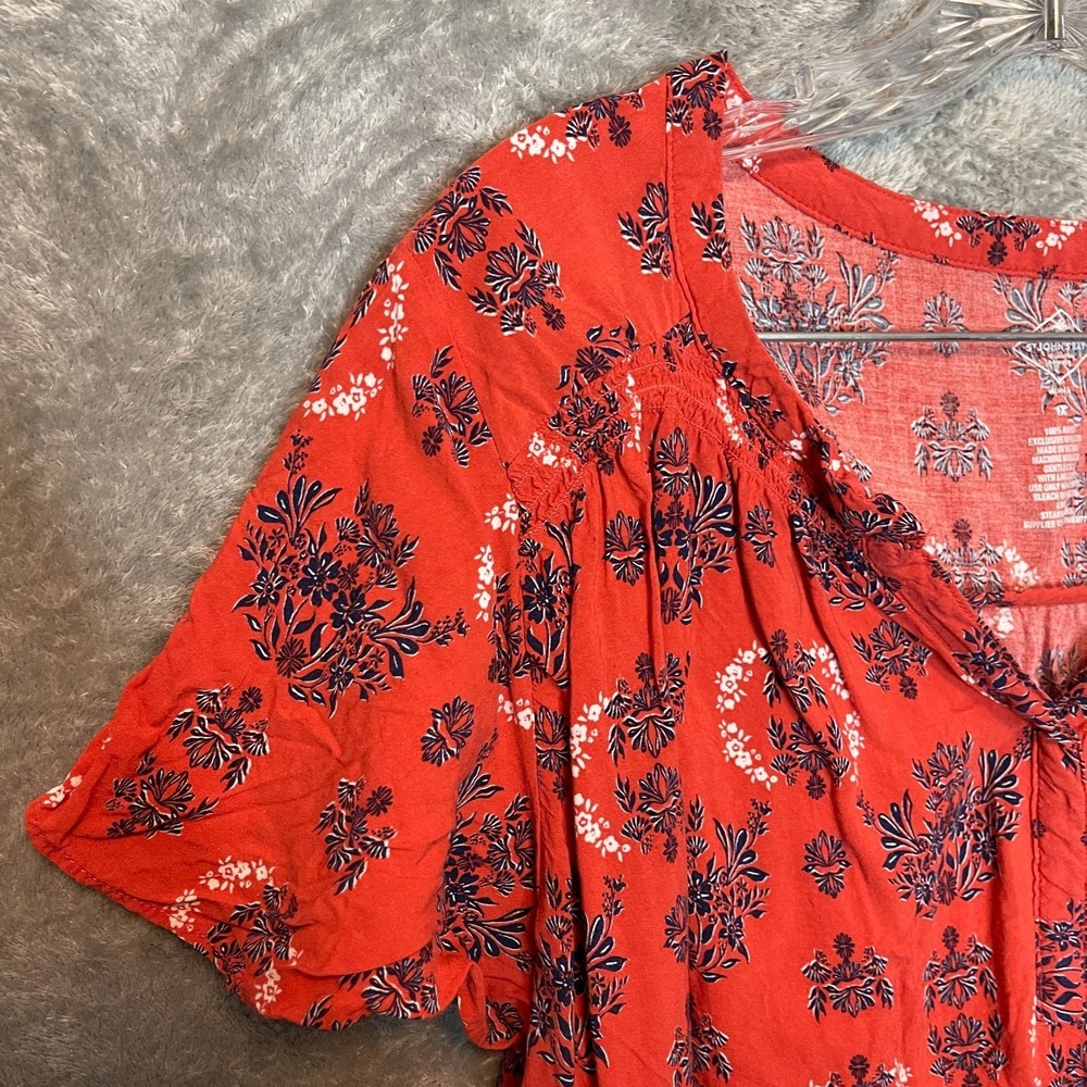 St Johns Bay Women Boho Aztec Floral Smocked V Neck Flutter Sleeve Top‎ 1X Plus